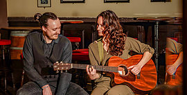 Lire la suite : Nocturne sur le Village de Noël avec June Souls