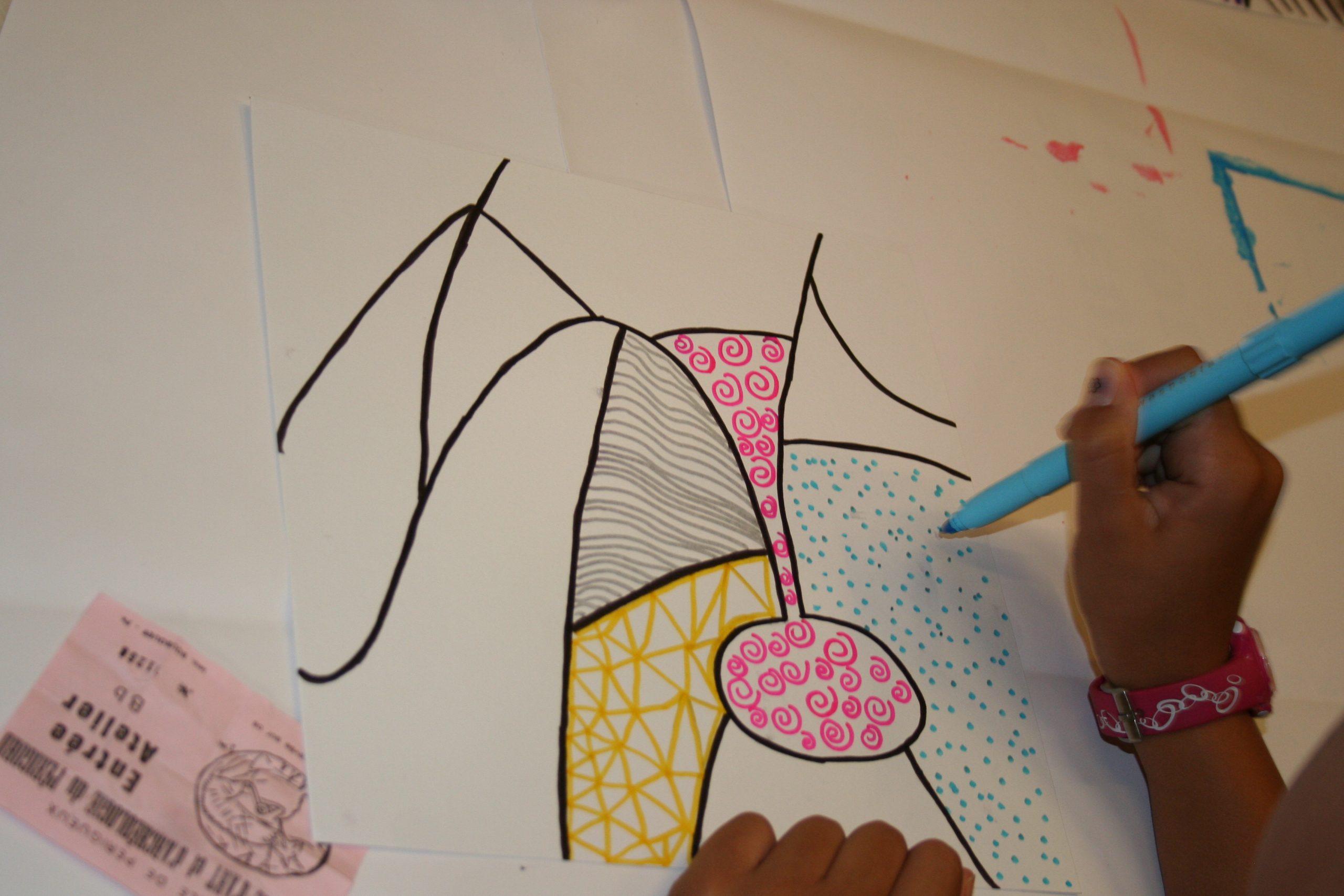 Découvrir : Les Vacances d’Été au MAAP – A tes crayons ! (MAAP)