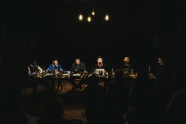 Lire la suite : DES DRAGONS DANS LES HALLS (l'Odyssée)