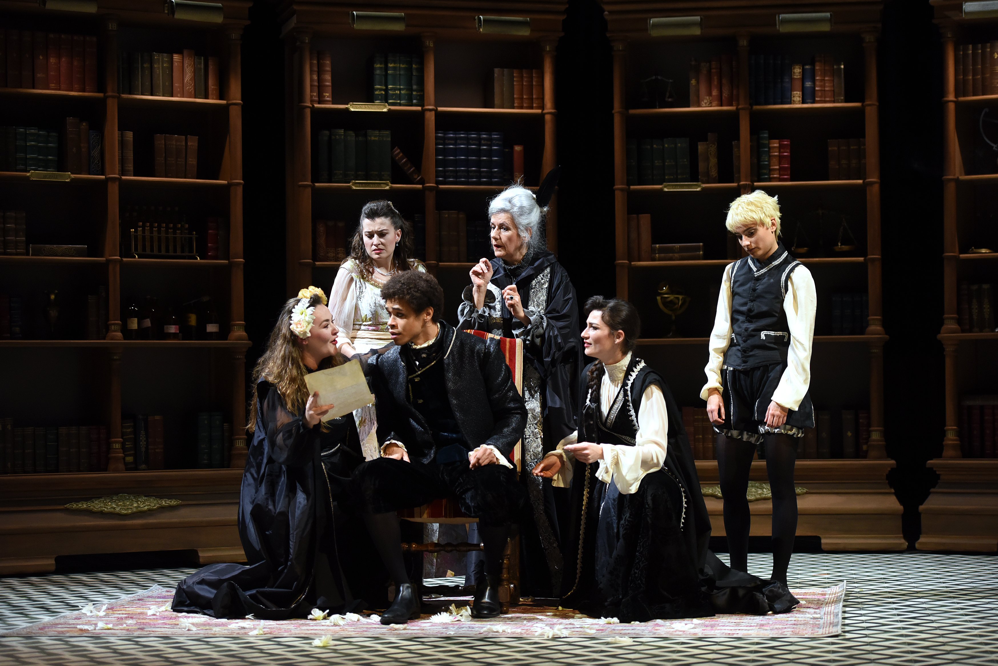 Découvrir : LES FEMMES SAVANTES (l'Odyssée)